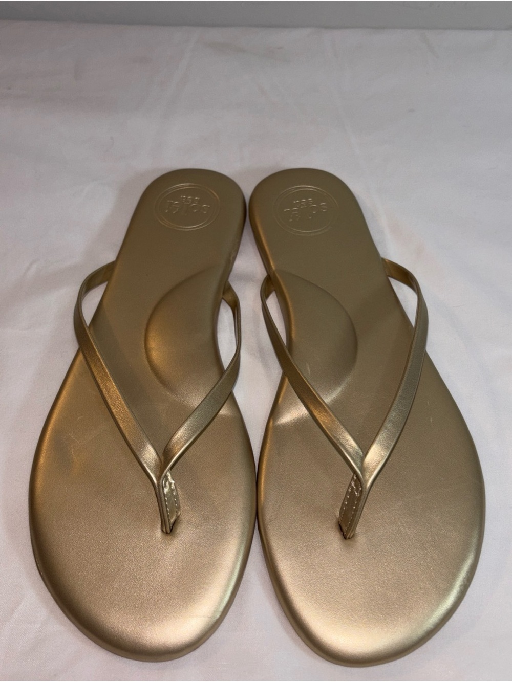 Gold Women's Flip Flop Sandals - Classic Metallic Thong. 7/27 - Picture 4 of 10